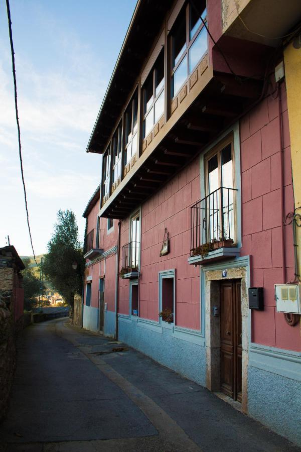 Casa Castane Guest House Puente de Domingo Florez Bagian luar foto